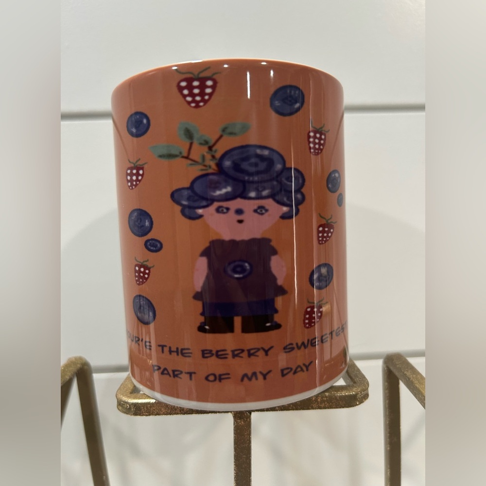 🫐Berry coffee mug with original design